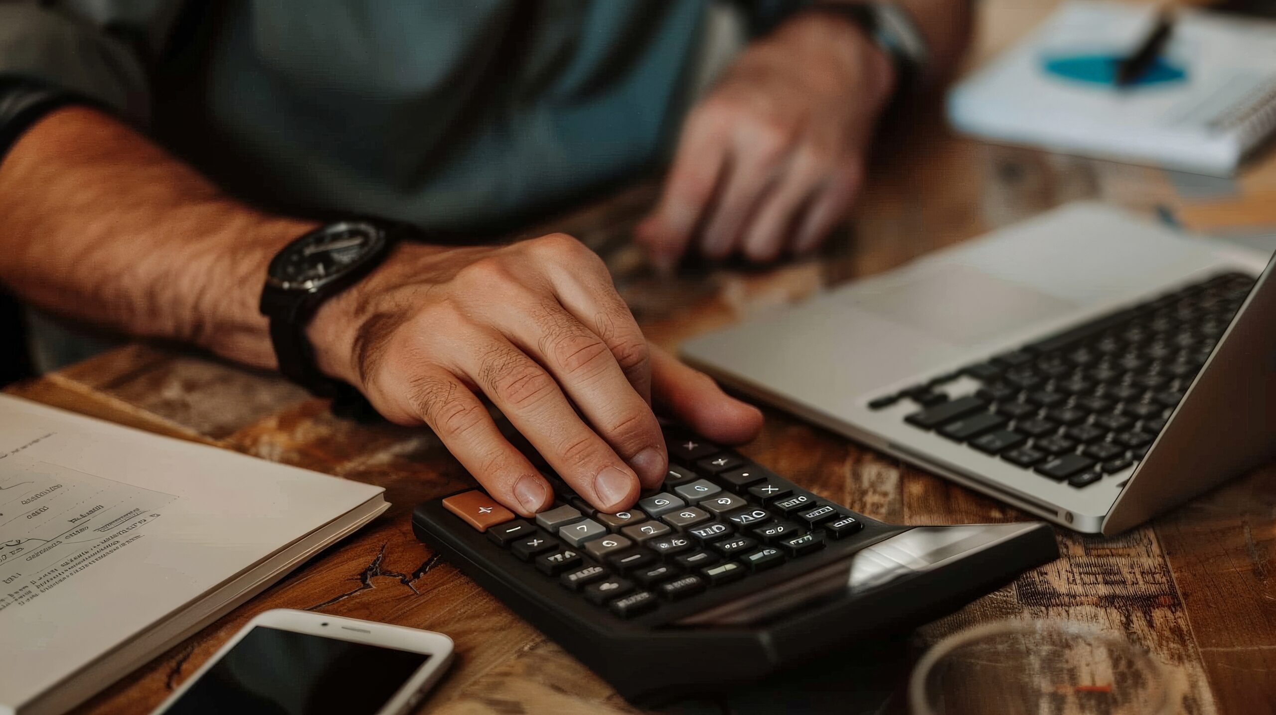 small-business-owner-checking-vat-threshold